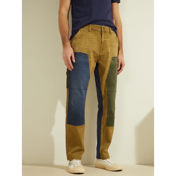 New GUESS Contrast fabric regular fit Jeans - Picture 7 of 12